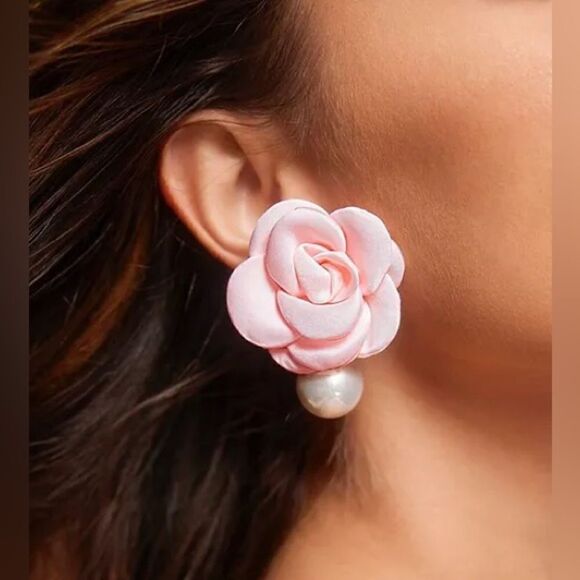 Pearl flower earrings M698 - Picture 1 of 5